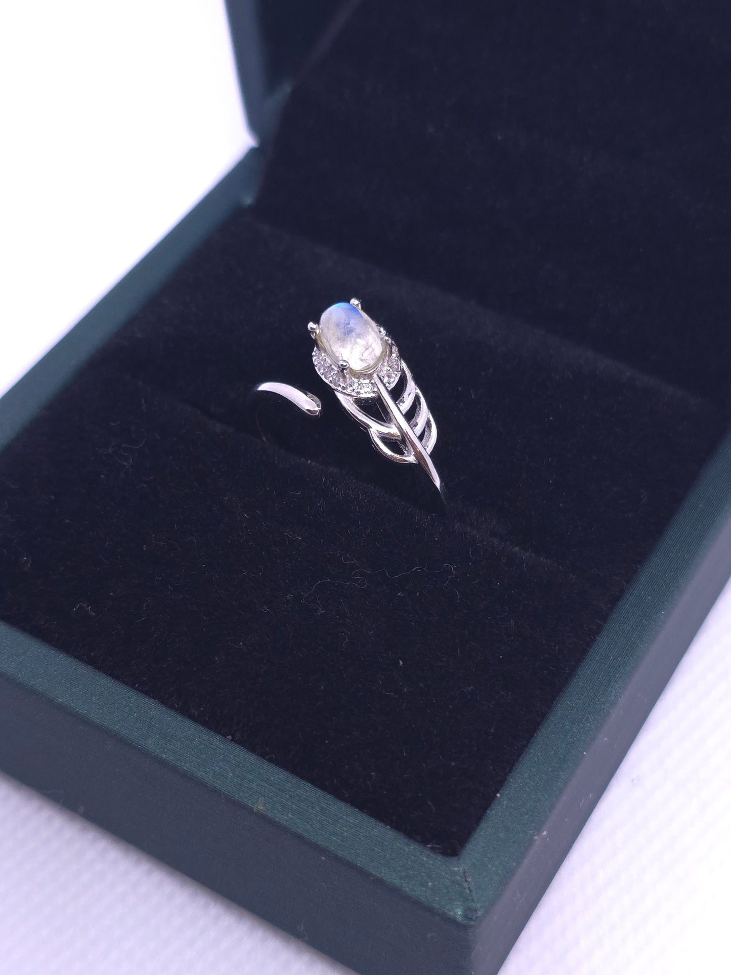 S925 - Moonstone Feather Ring