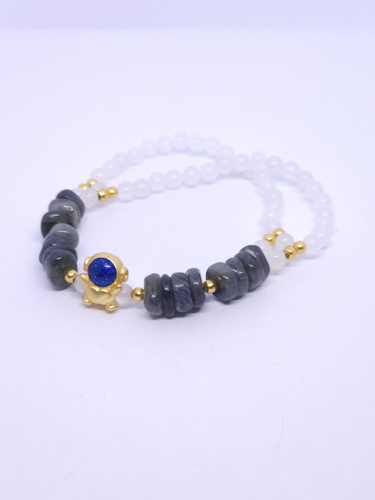 Astronaut - Labradorite Chip & White Jade Split Back Single Bracelet