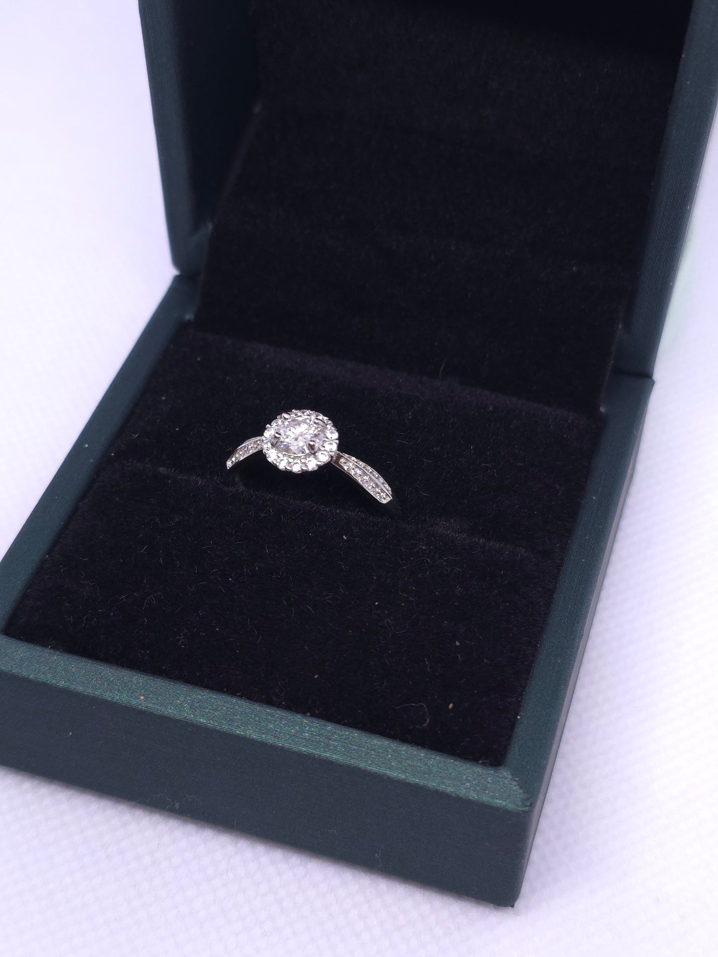 S925 - Moissanite Halo Ring