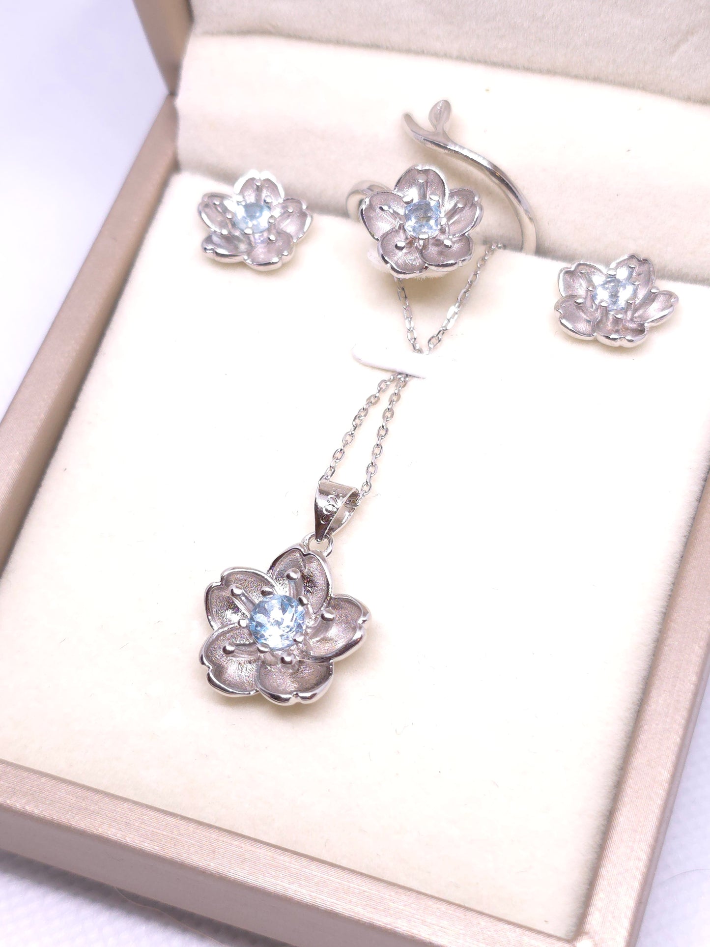 S925 - Blue Topaz Flower Set