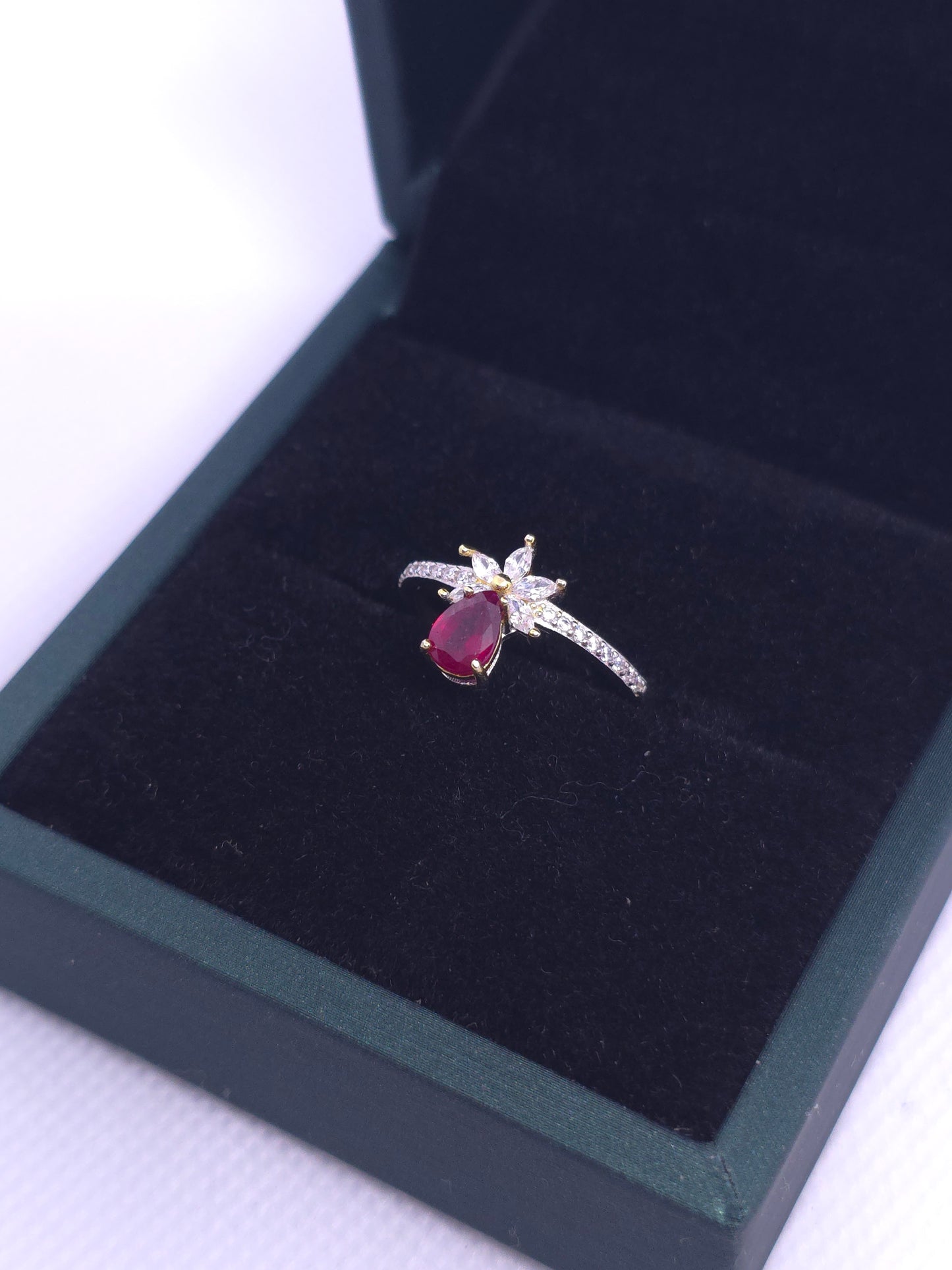 S925 - Garnet Teardrop Ring