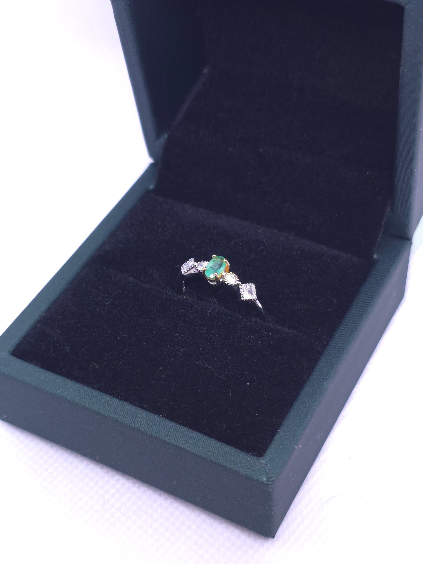 S925 - Emerald Prong Ring