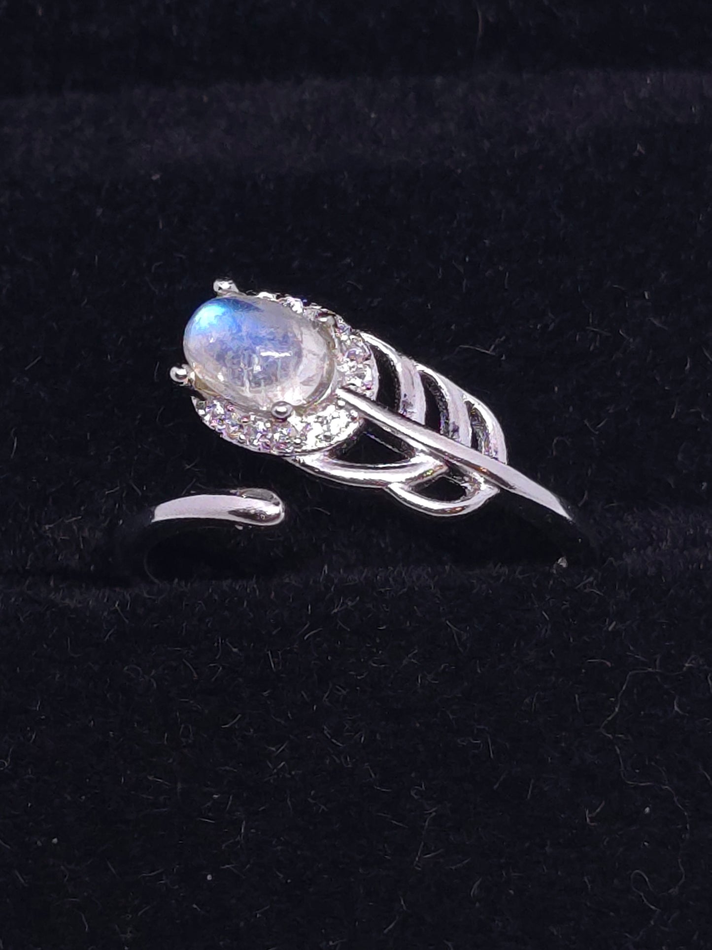 S925 - Moonstone Feather Ring