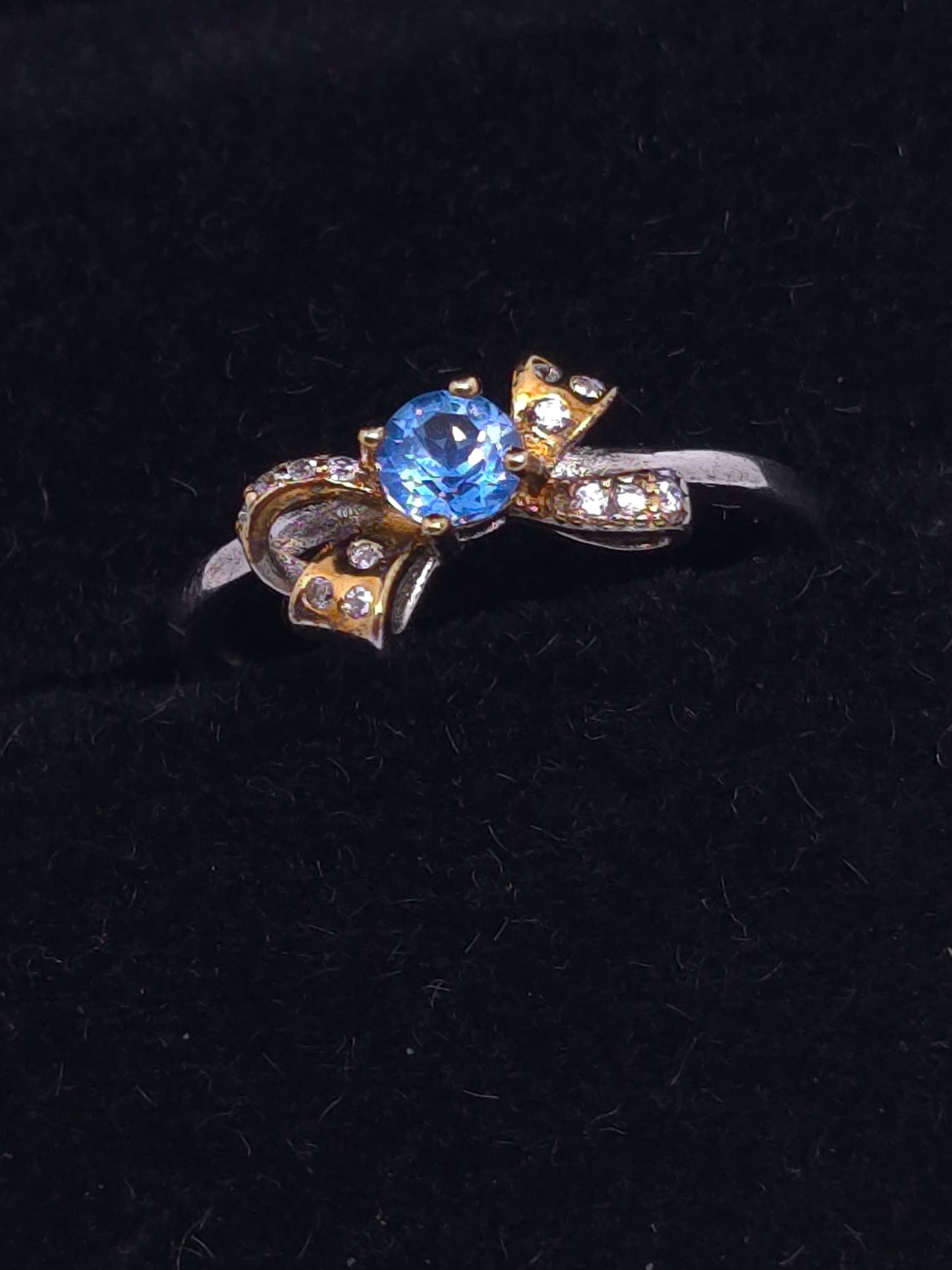 S925 - Sky Blue Topaz Bow Ring