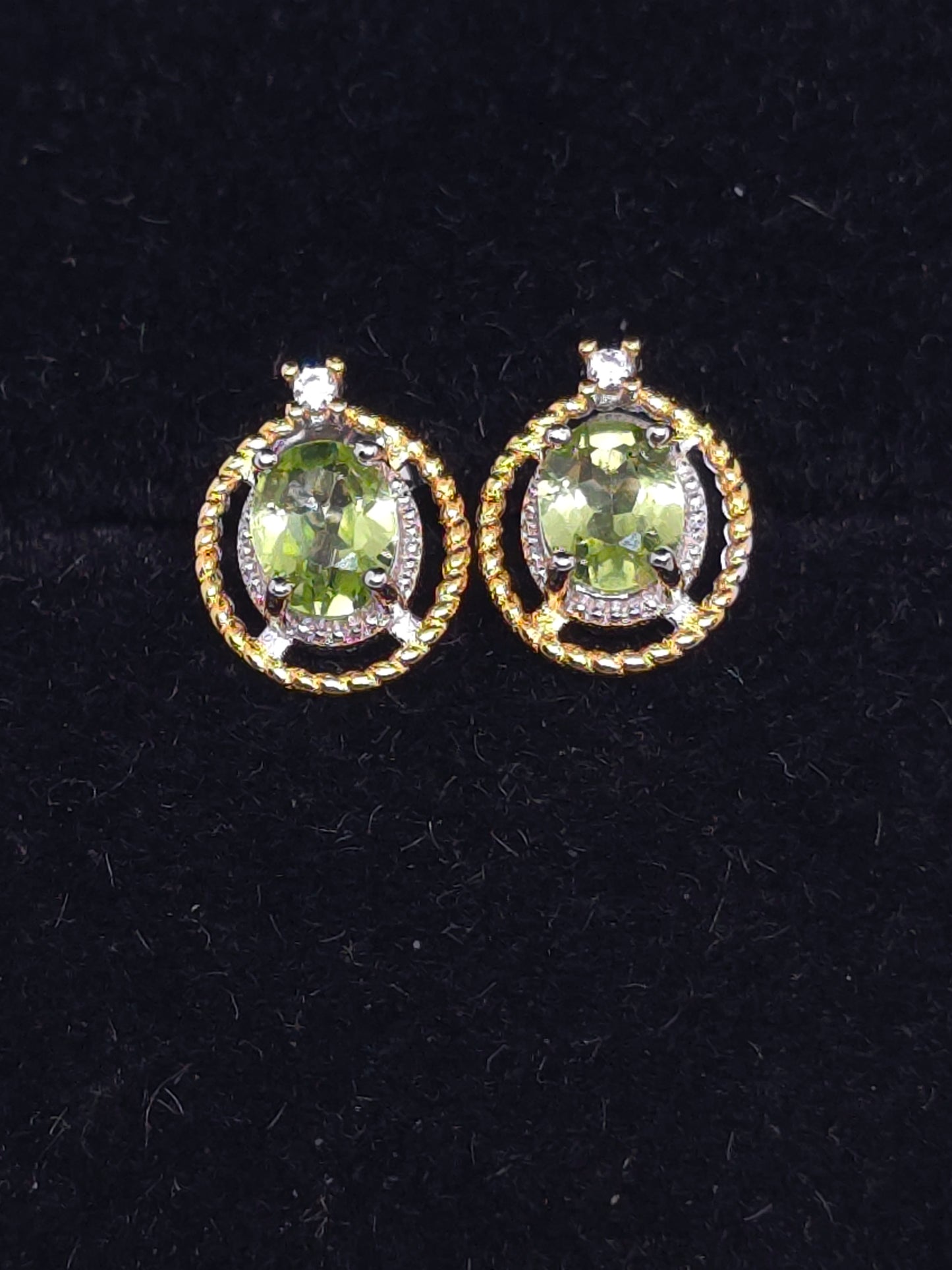 S925 - Peridot Round Stud Earrings